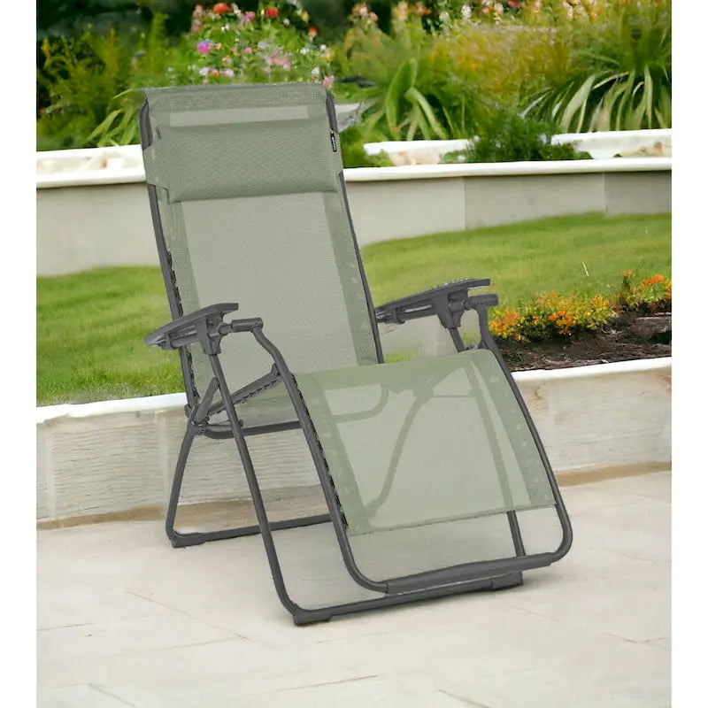 Graphite Zero Gravity Outdoor Chair with Cushion Weather-Resistant Foldable Relaxation Seat - 27.6 Inches