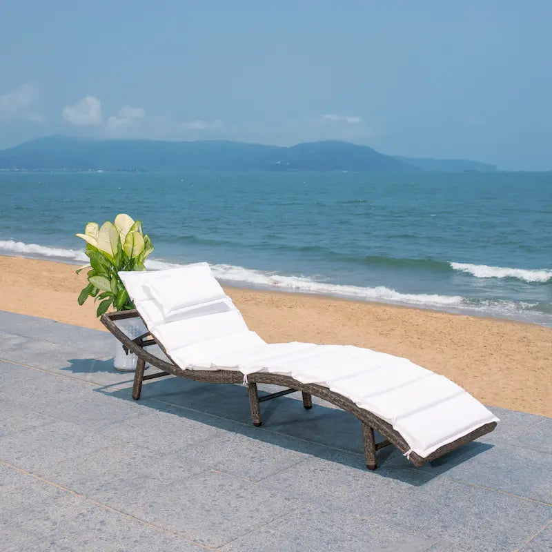 SAFAVIEH Outdoor Nihada Chaise Sun Lounger - 79Wx25Dx14H