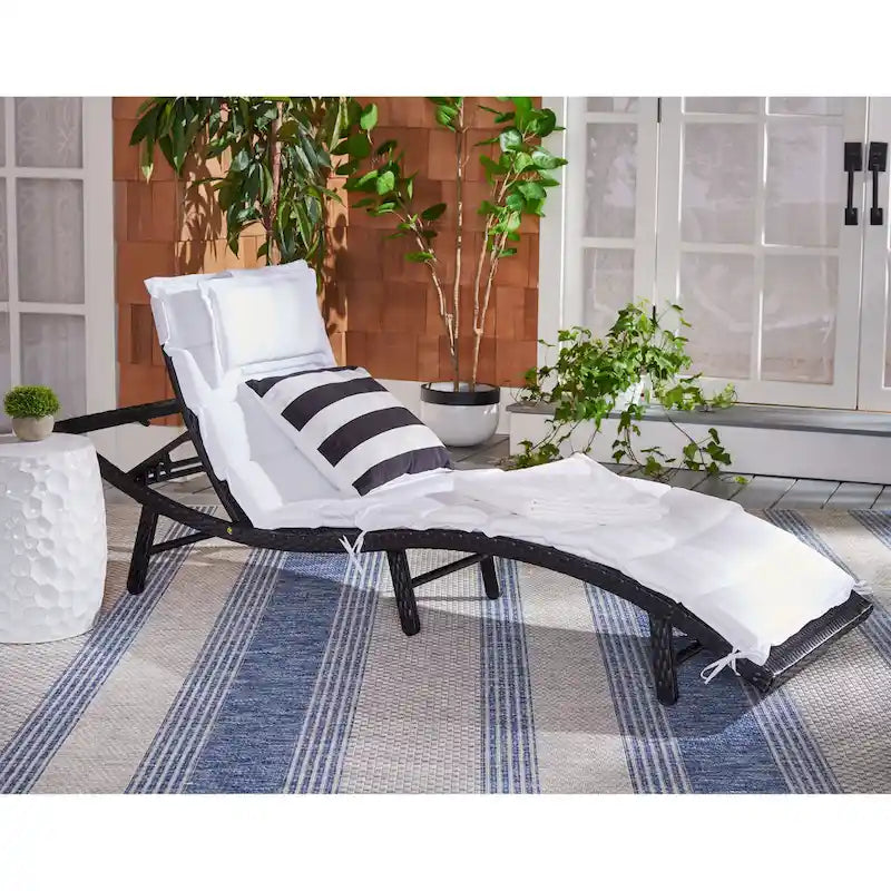 SAFAVIEH Outdoor Nihada Chaise Sun Lounger - 79Wx25Dx14H