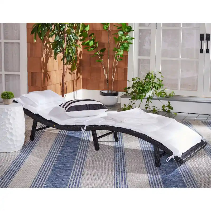 SAFAVIEH Outdoor Nihada Chaise Sun Lounger - 79Wx25Dx14H