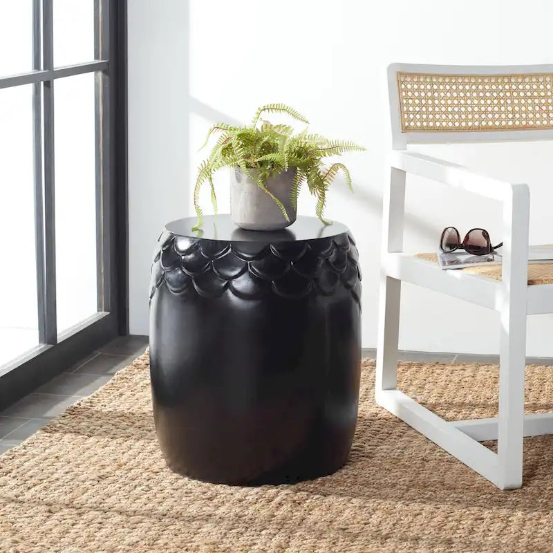 SAFAVIEH Outdoor Onerva Concrete Accent Stool - 15.75 W x 15.75 L x 18.11 H - 16Wx16Dx18H